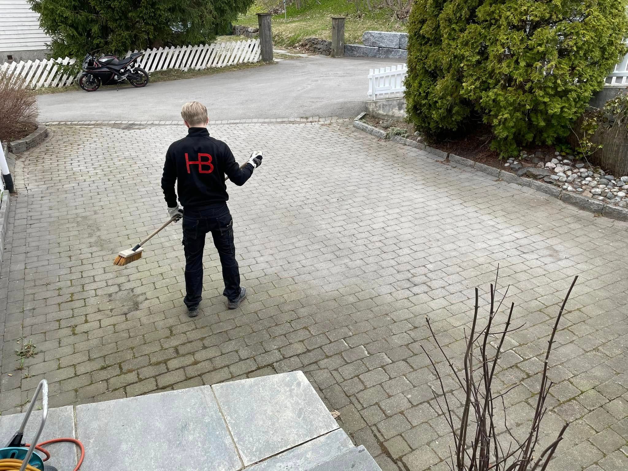 Rydding av gårdsplass