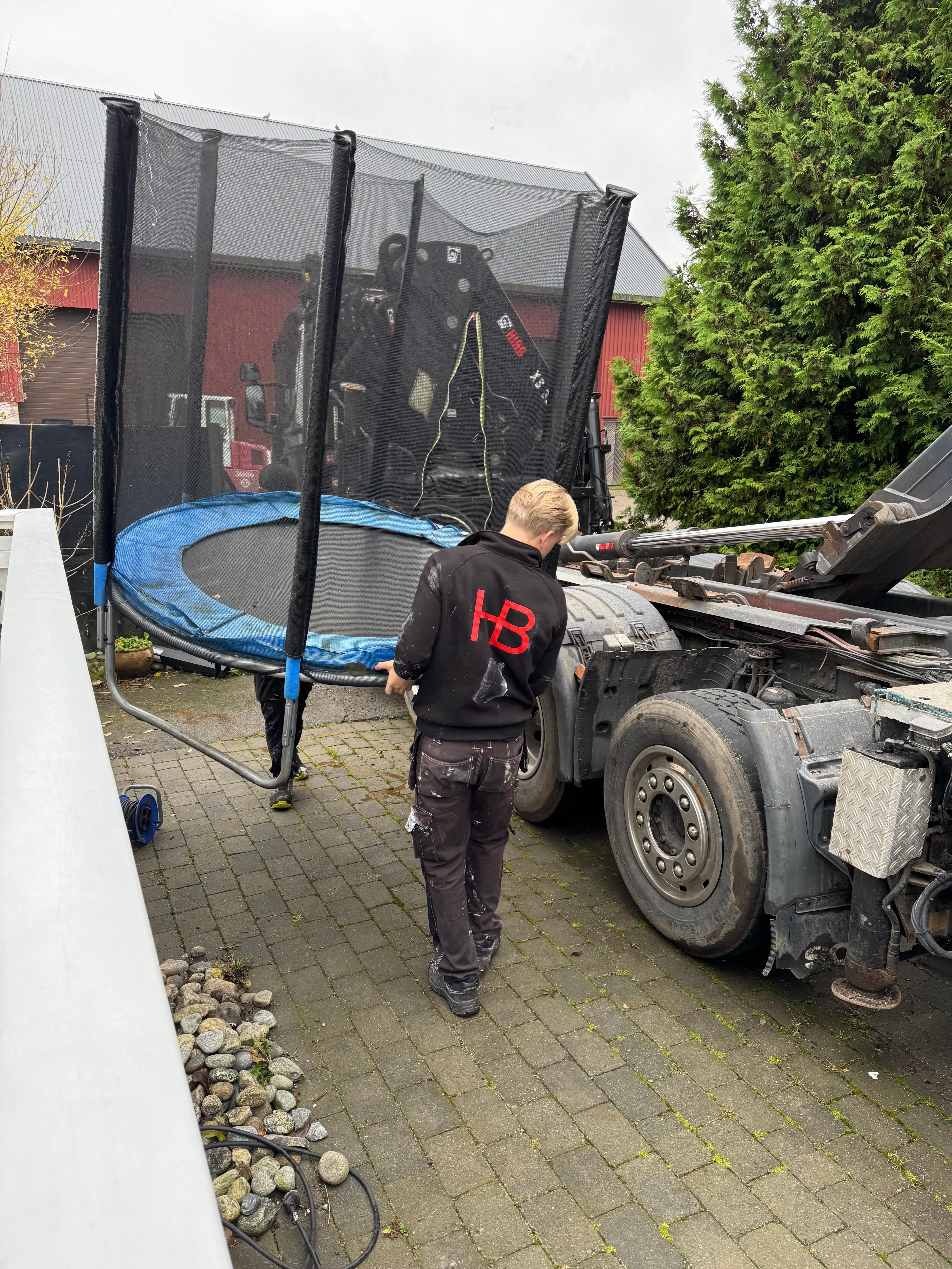 Rydding av gårdsplass